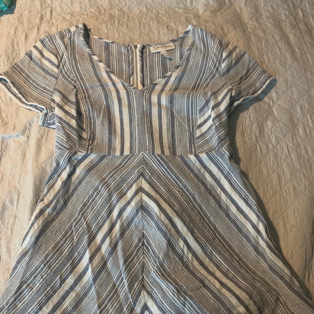 Jessica Simpson maternity top